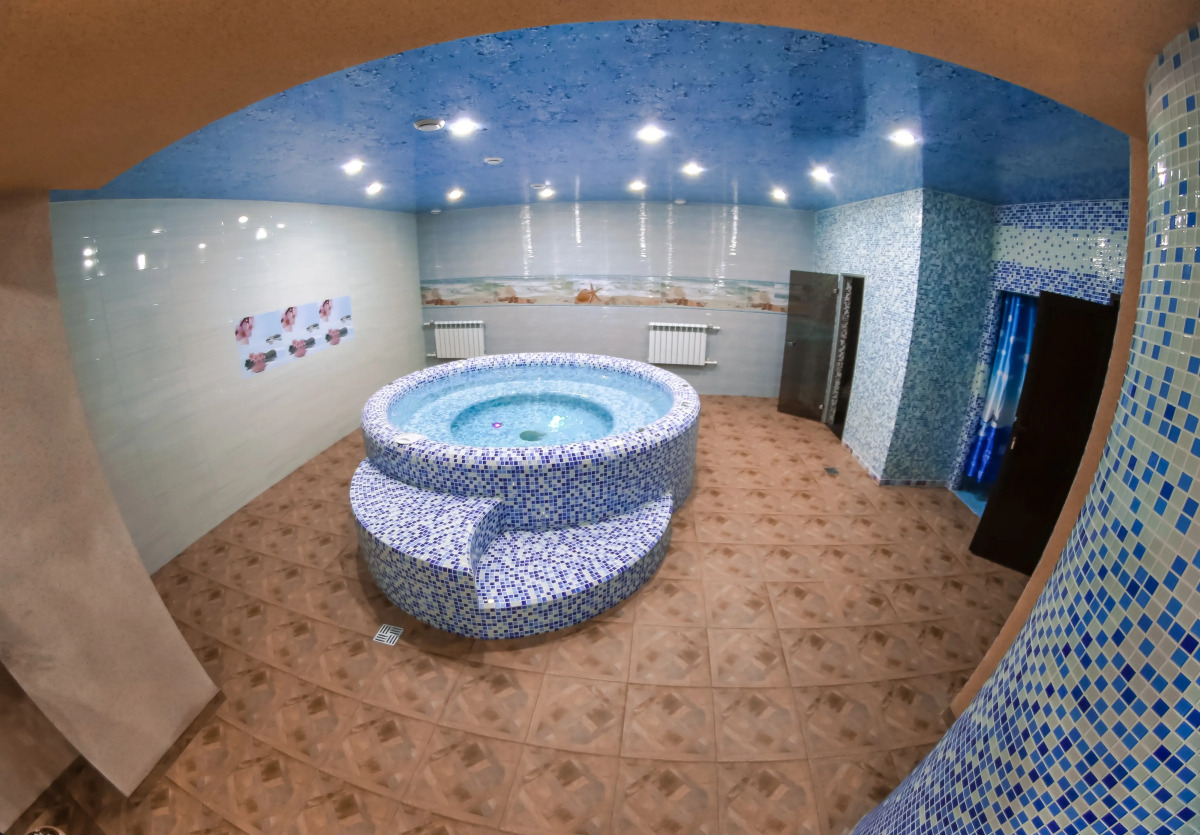 Отель Корона