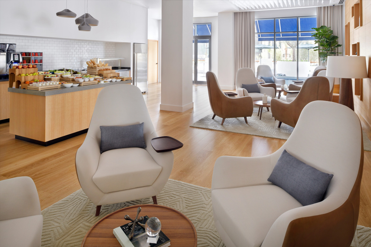 Отель Vida Creek Harbour