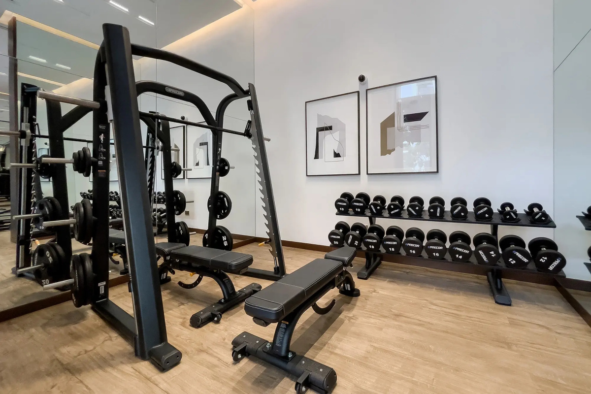 Апартаменты Сozy 1BR at Vida Residences Creek Beach