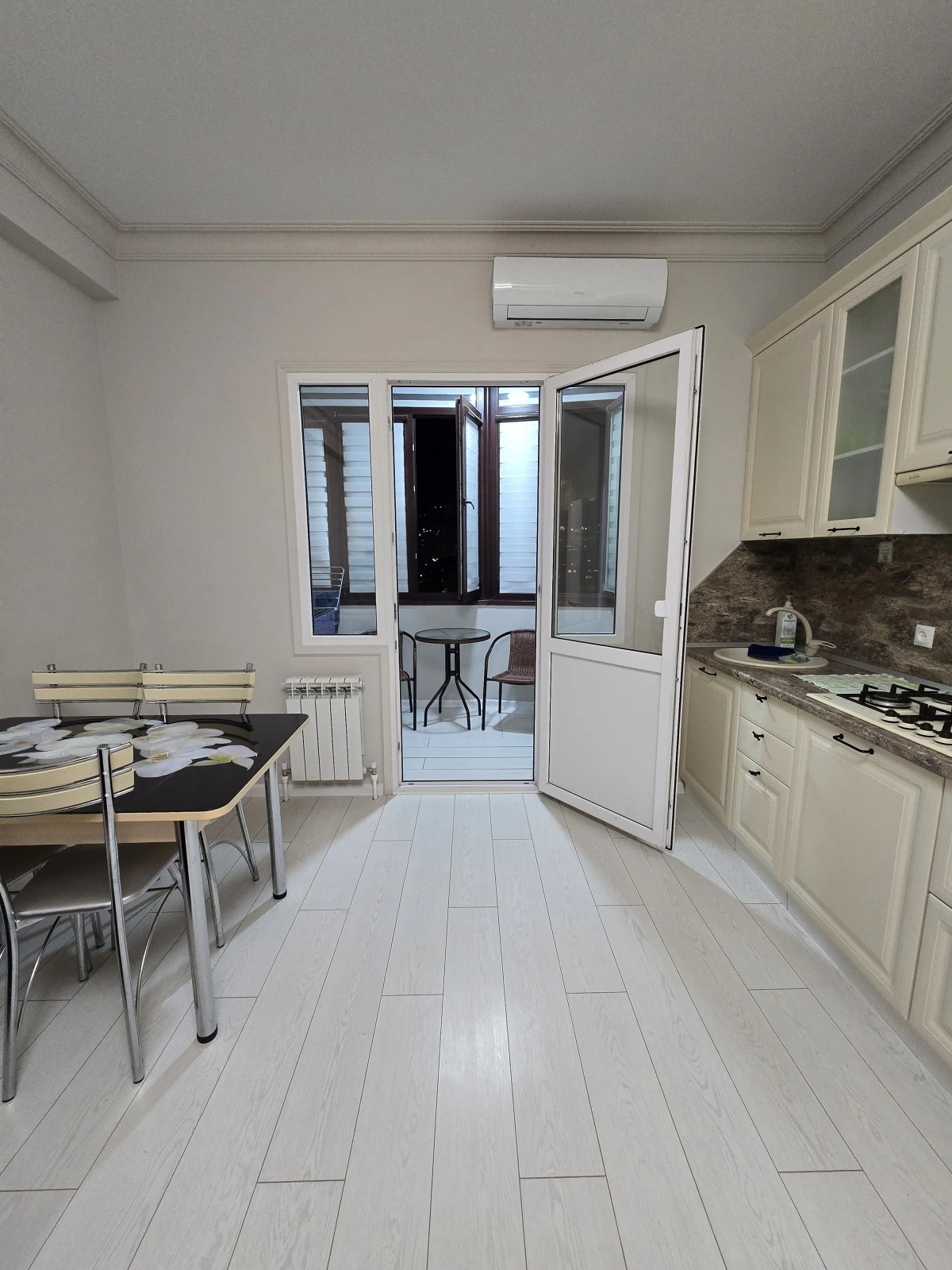 Апартаменты на Ирчи Казака 53А