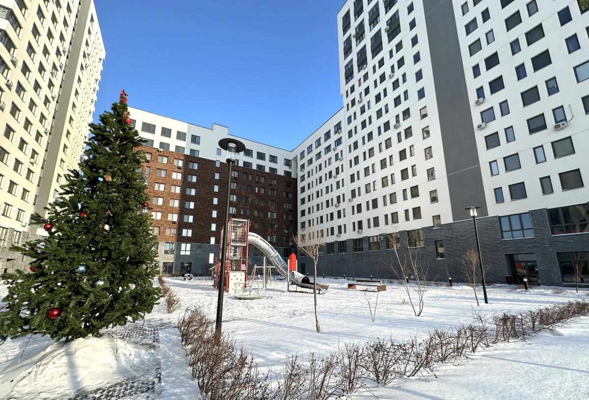 Апартаменты Элитные на берегу реки Тура с видом на Мост Влюбленных