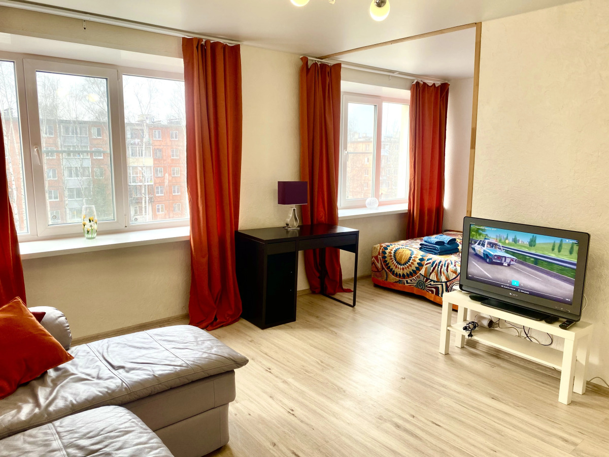 Квартира Просторная квартира близь центра и набережной Закат на озере