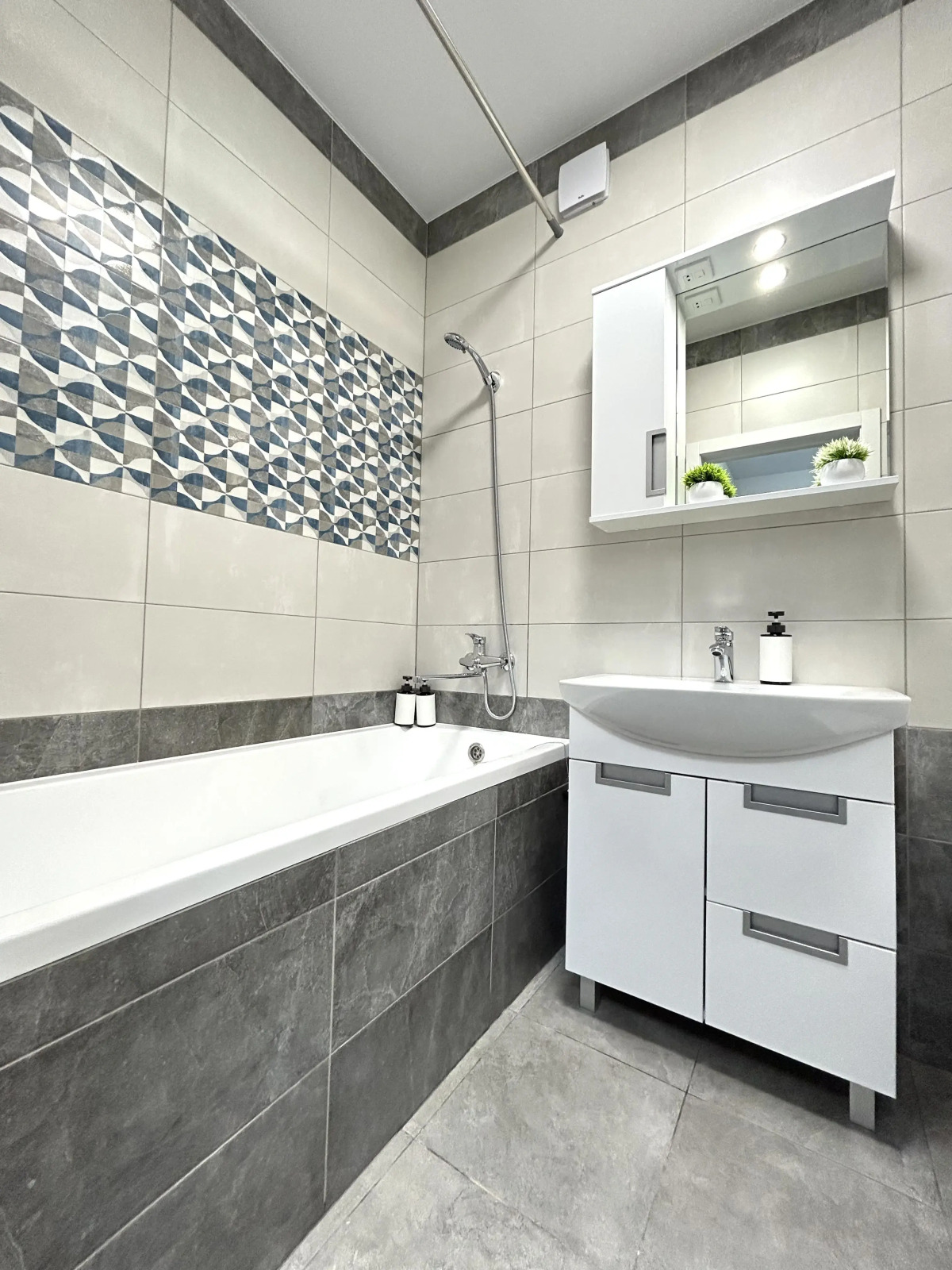 Апартаменты FSF Уютная Евродвушка в Цветах Башкирии (Мега, М5, аэропорт)