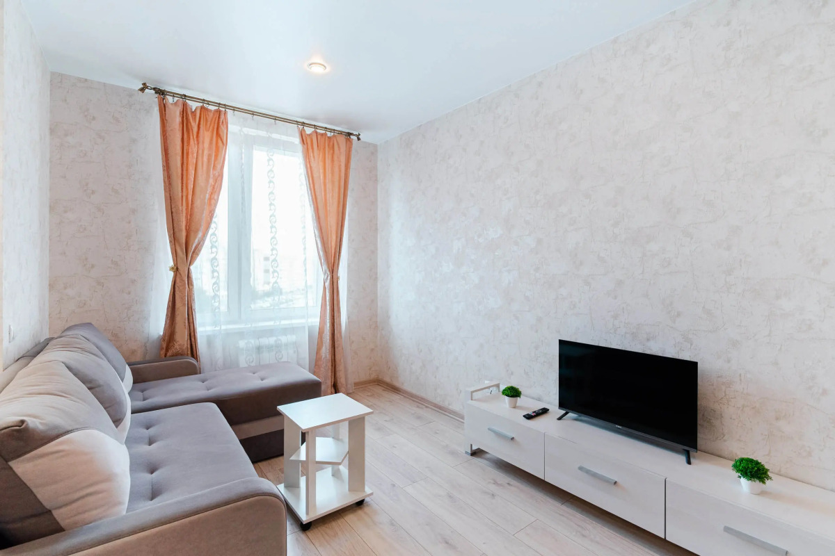 Апартаменты Студия в самом центре левого берега Иртыша