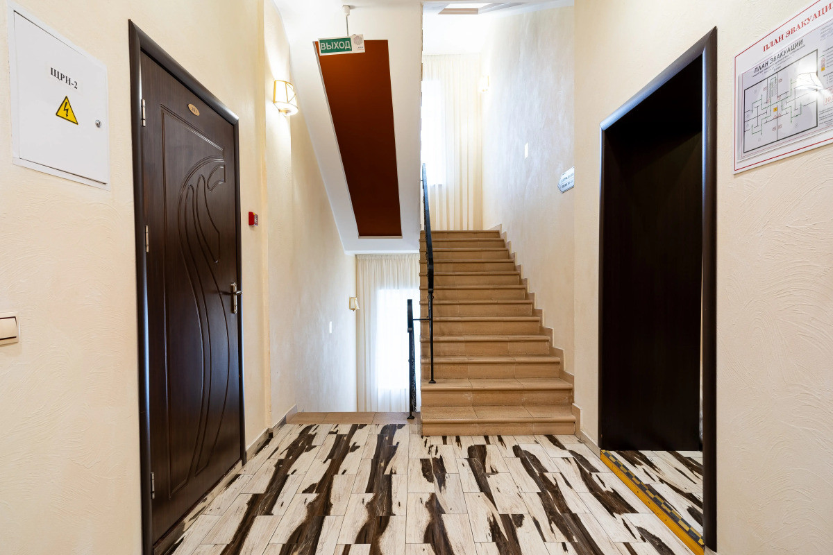 Отель Губернский