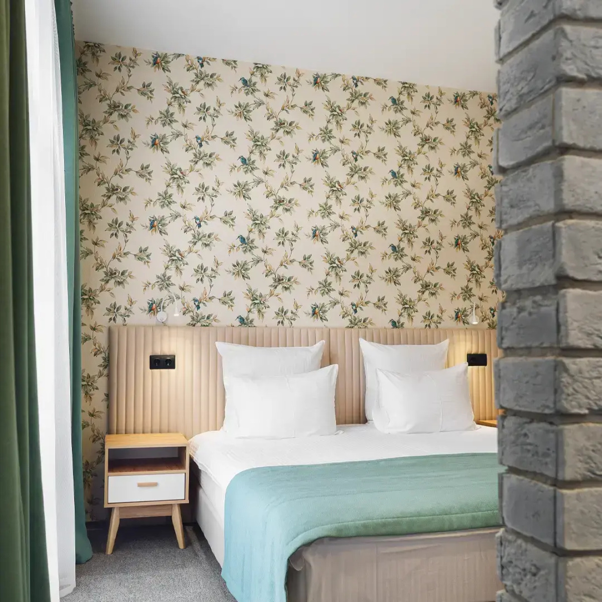 Отель Лесники