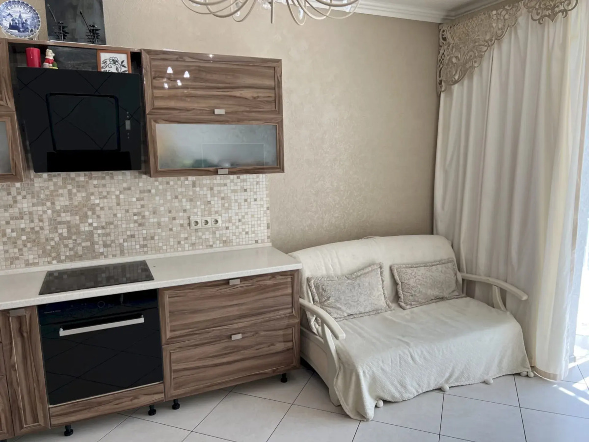 Квартира 8 Просторная 2-к в р-не Дельфинария - до моря 10 мин