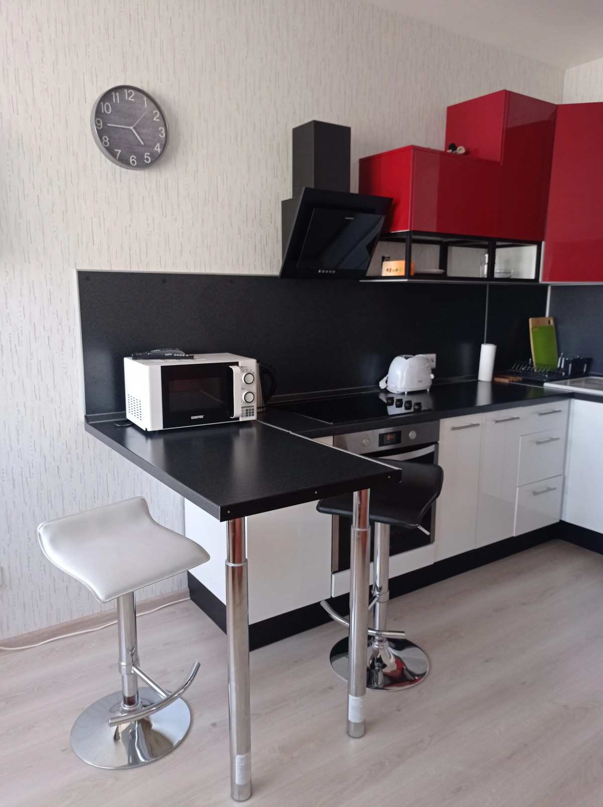 Квартира евродвухкомнатная на Революции 52 Б