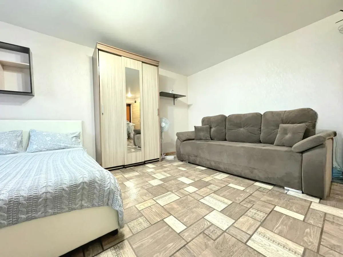 Квартира однокомнатная в центре на Островского рядом с МВД и ГорСадом