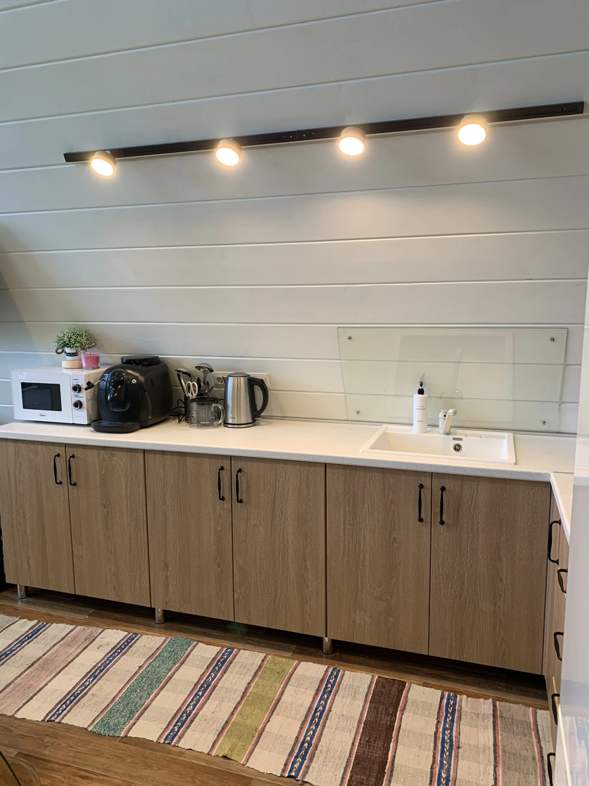 Частный дом A-фрейм в лесу Зеленого города