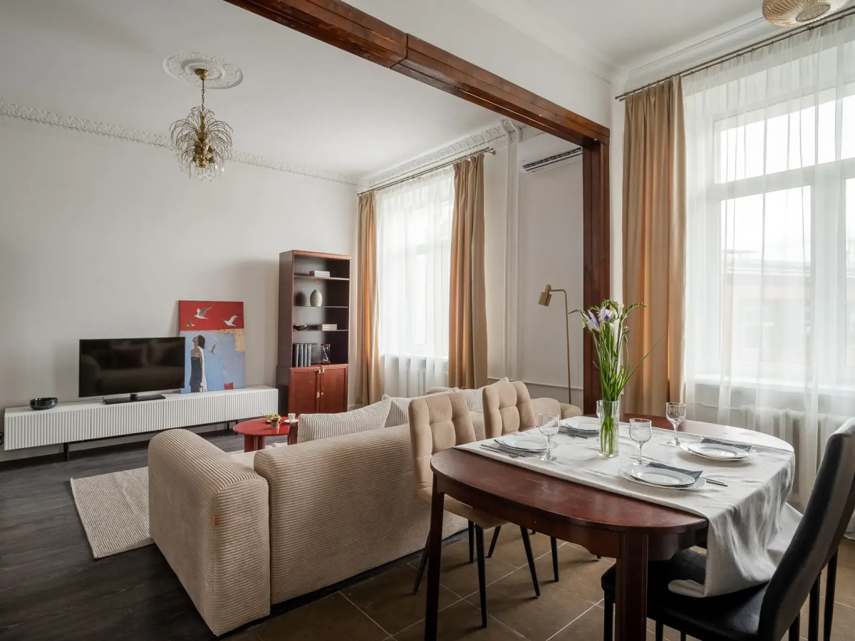 Апартаменты Кварт-Отель, Бережковская Набережная 12