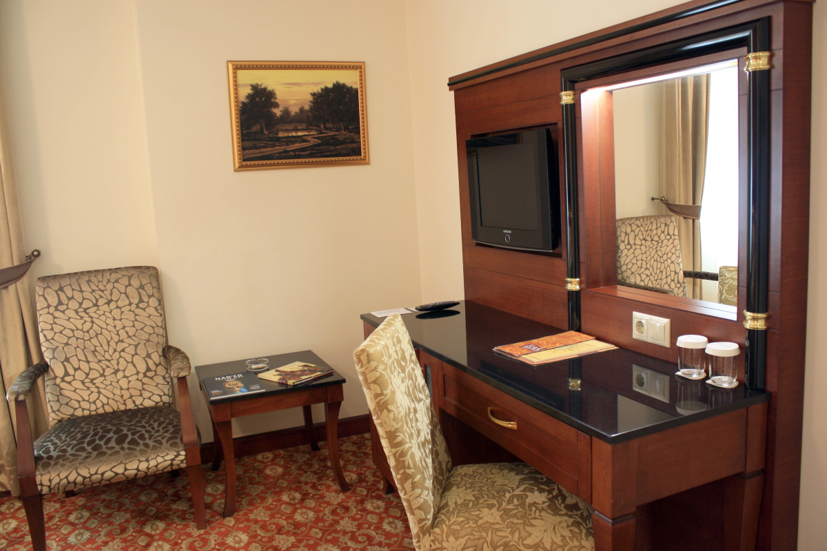 Отель Атропат