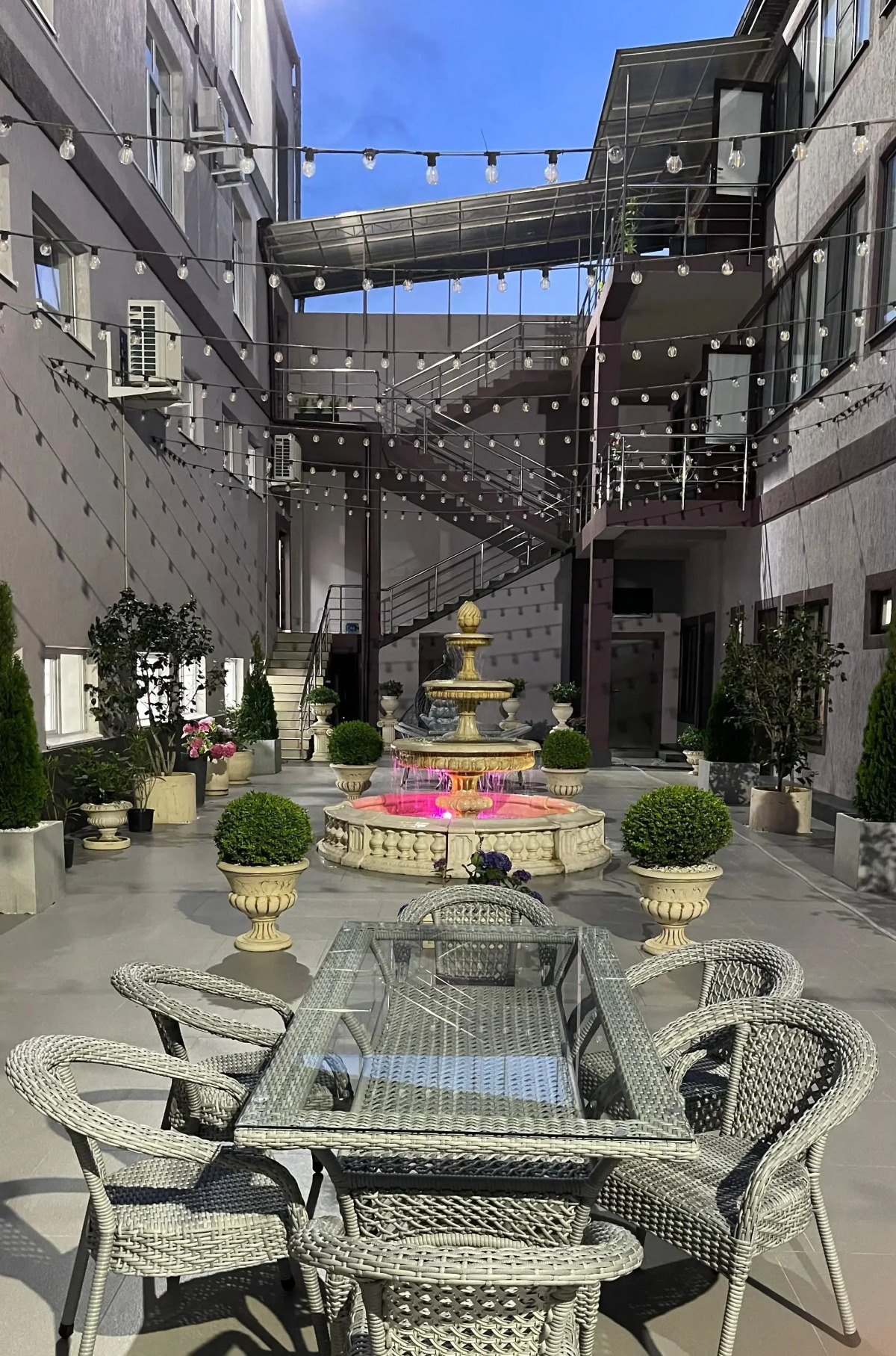 Отель Бархан