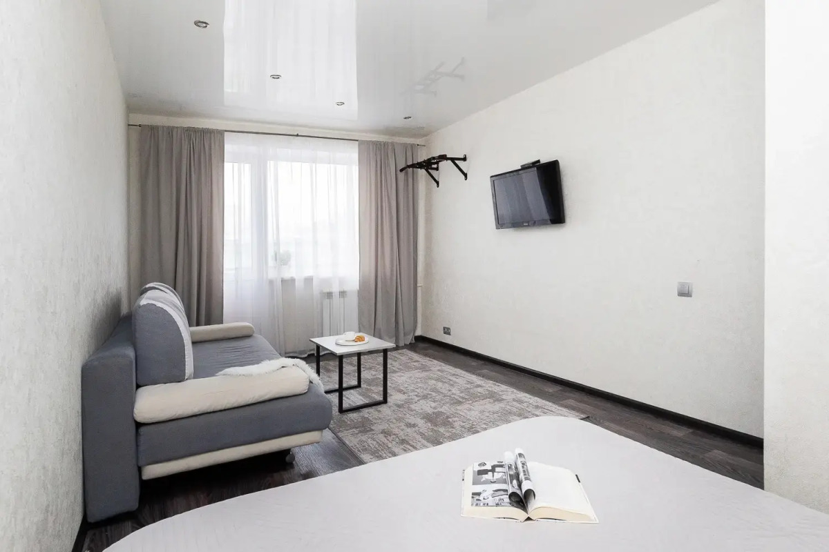 Квартира Двушка с изолированными комнатами, 5 минут до Золотой Нивы