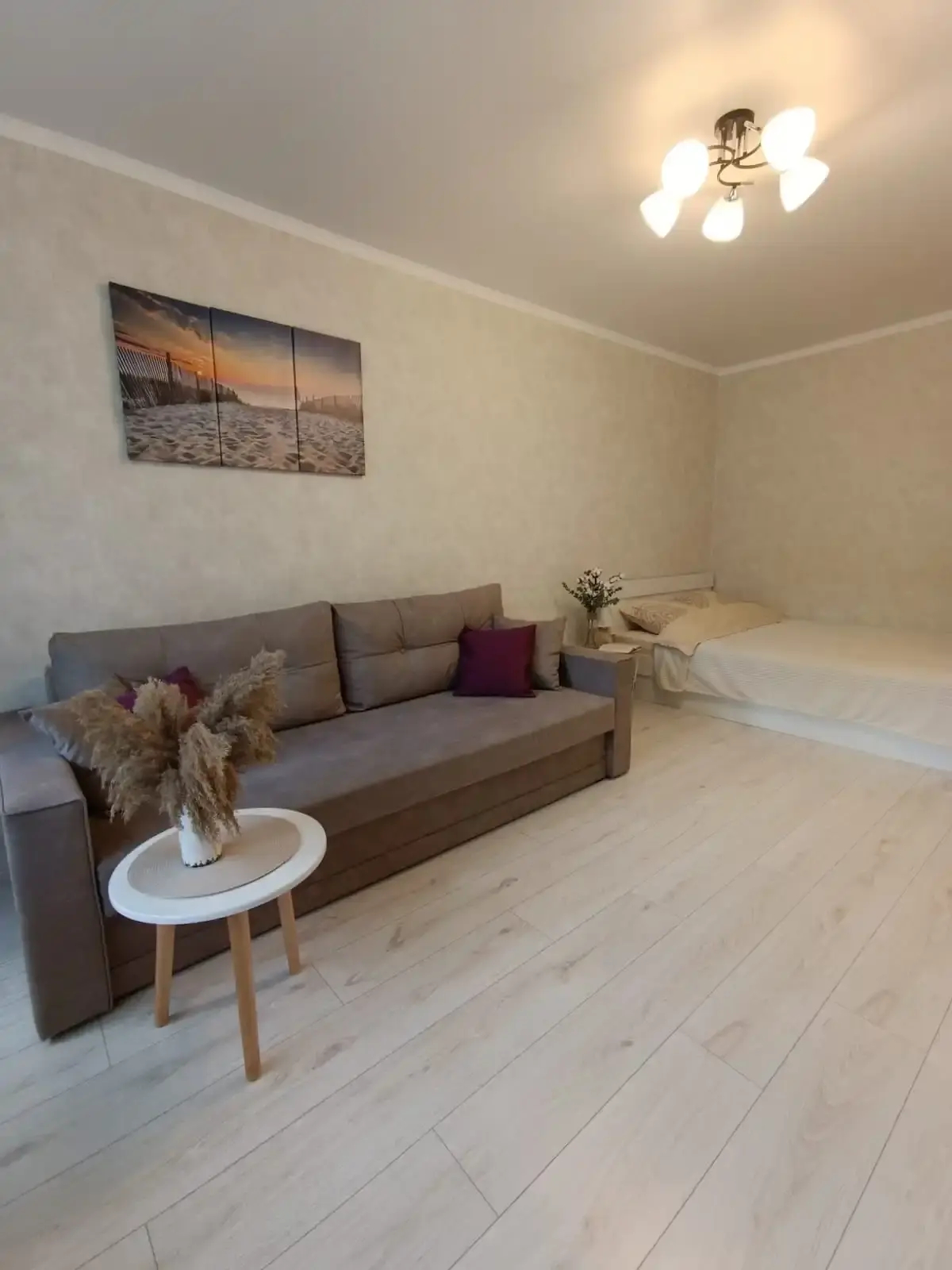 Апартаменты Apartments Western City в самом центре