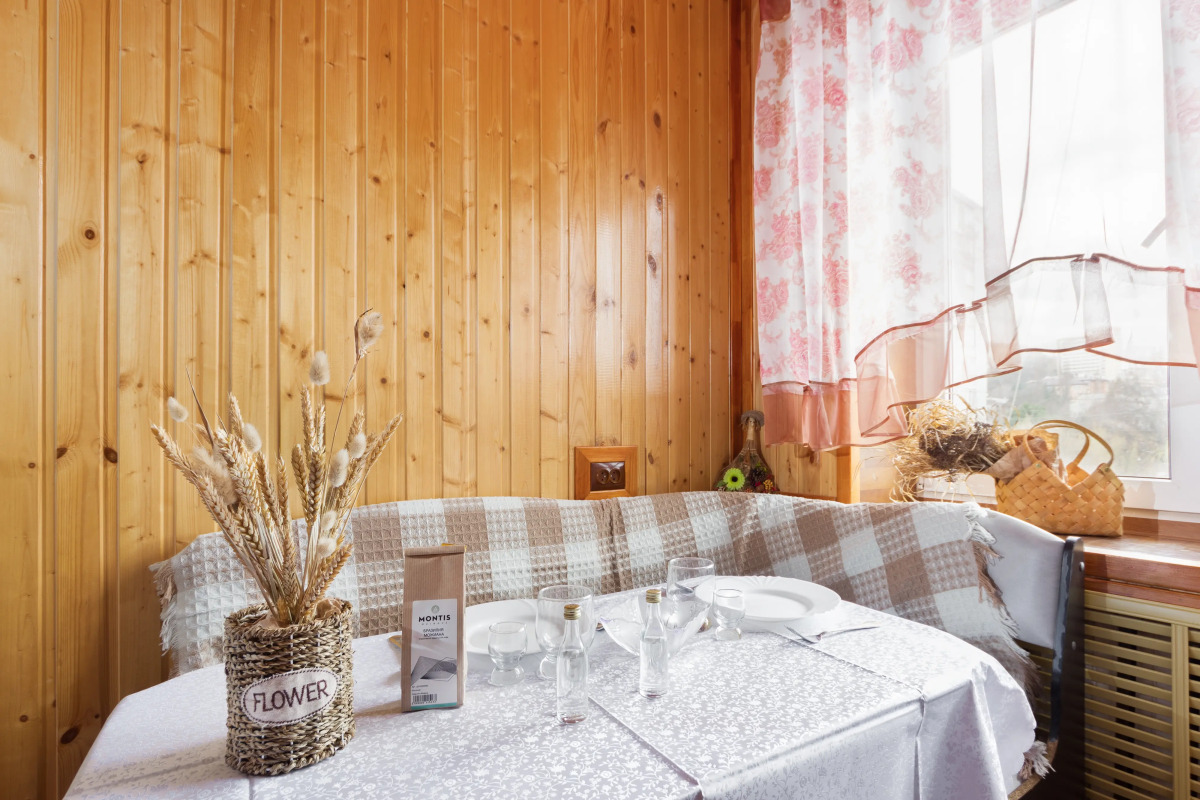 Апартаменты на Коллективной 4