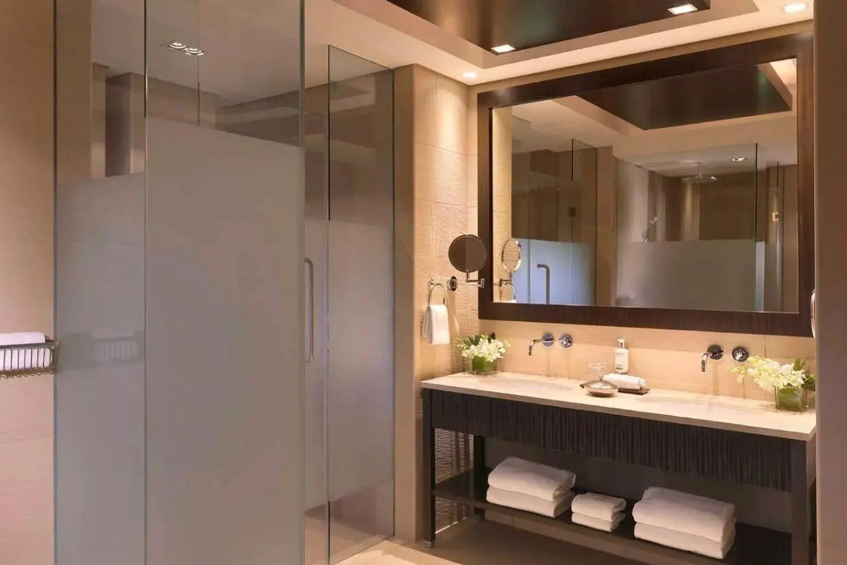 Курортный отель Anantara The Palm Dubai Resort