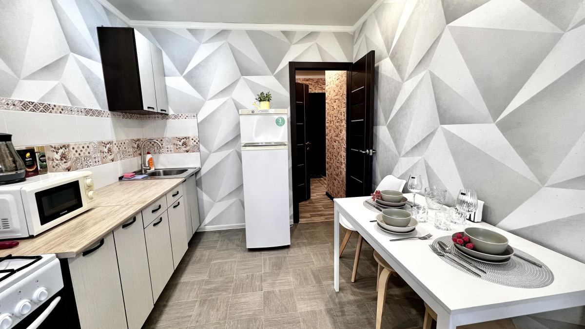 Квартира Просторная с Балконом на Строителей 2