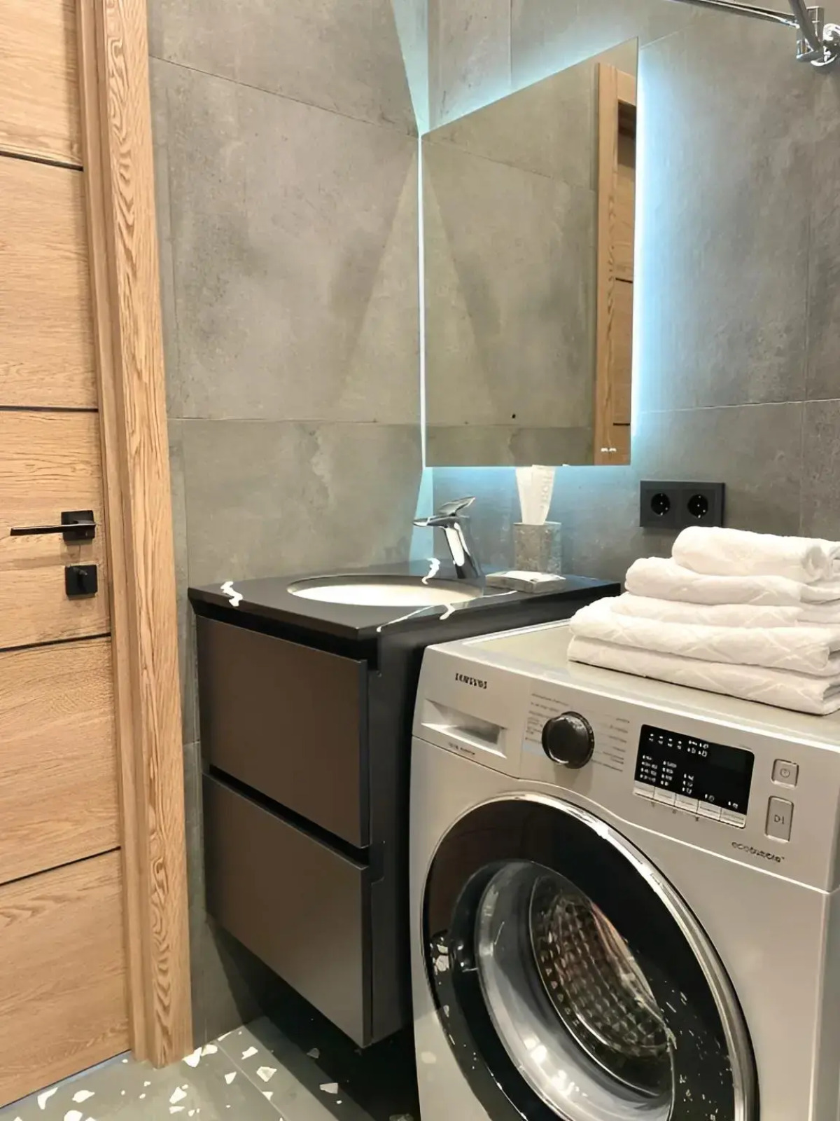 Апартаменты Дизайнерская евротрёшка