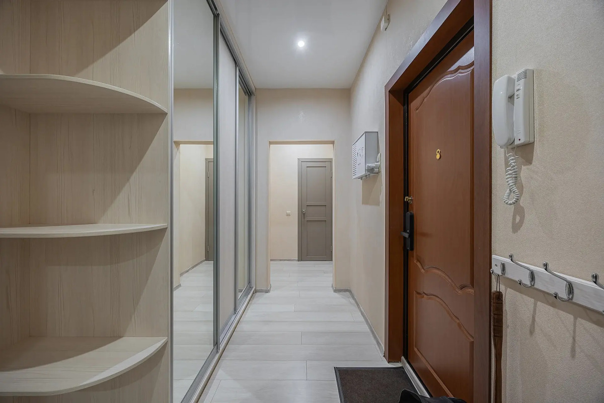 Апартаменты с двумя спальнями, в центре города, у канатной дороги