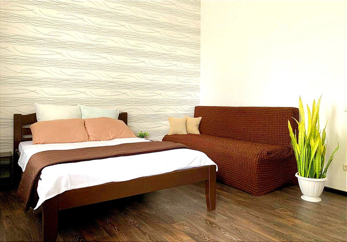 Апартаменты в центре с видом на пруд