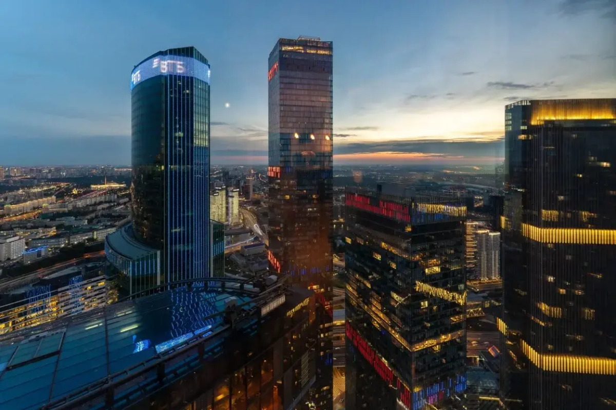 Romantic apart on 71 floor