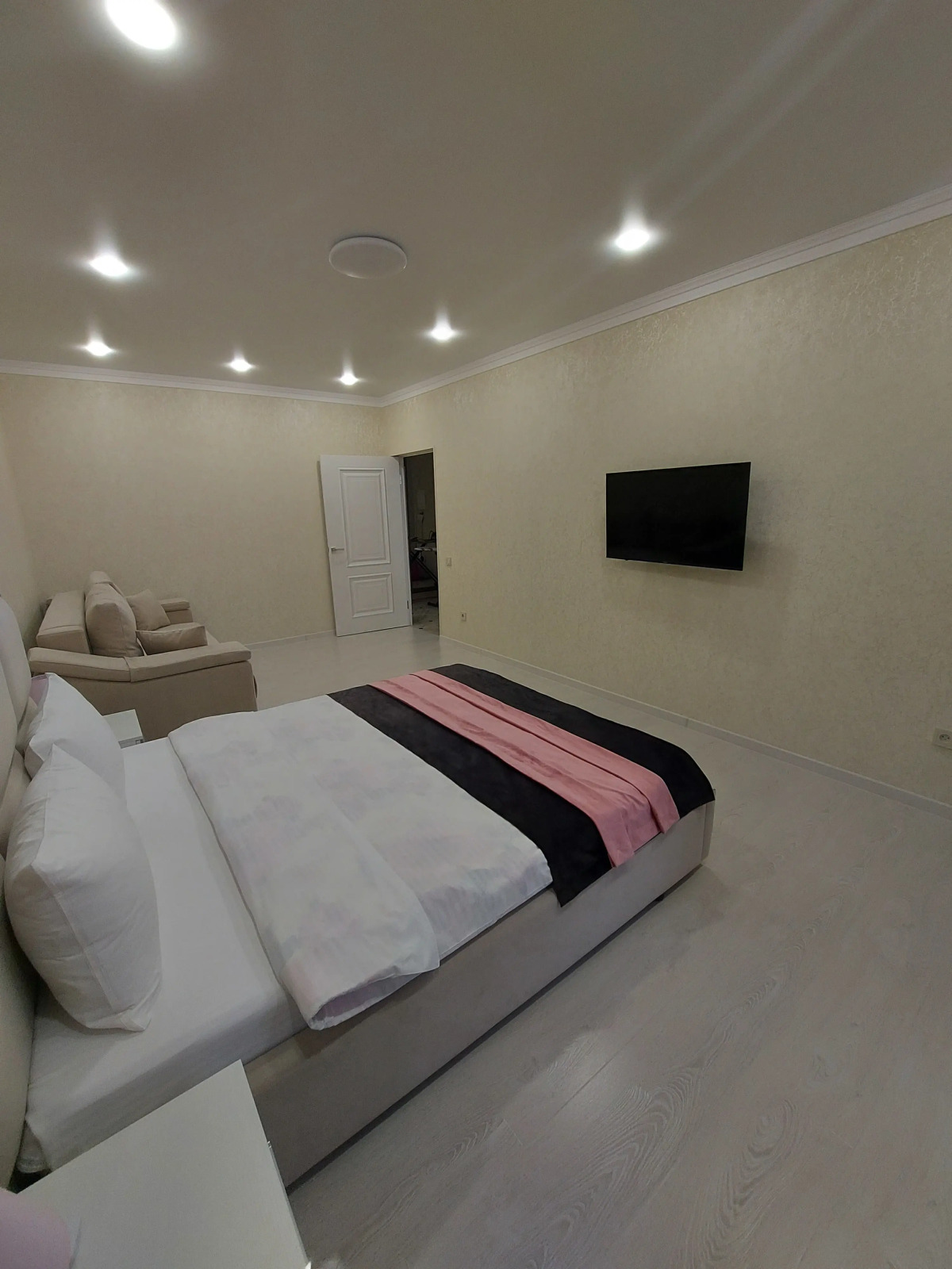 Апартаменты 5 звезд на Шамиля Джикаева 1А