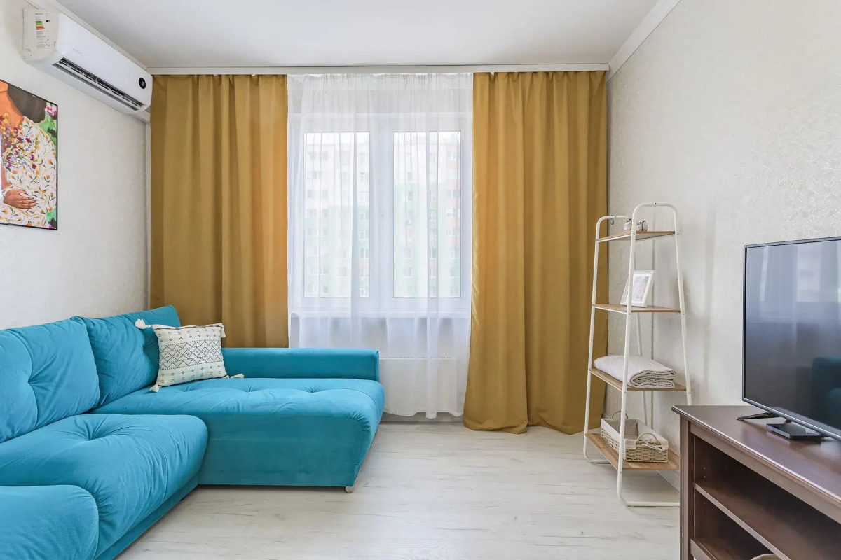 Апартаменты однокомнатные на ул.Бурнаковской 81, м.Сова-Дом