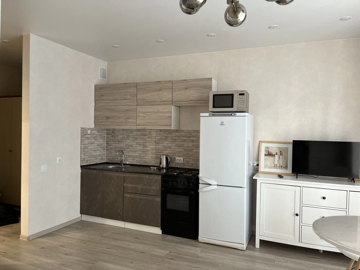 Квартира 1-комнатная студия в новом высотном доме. Кирова 11