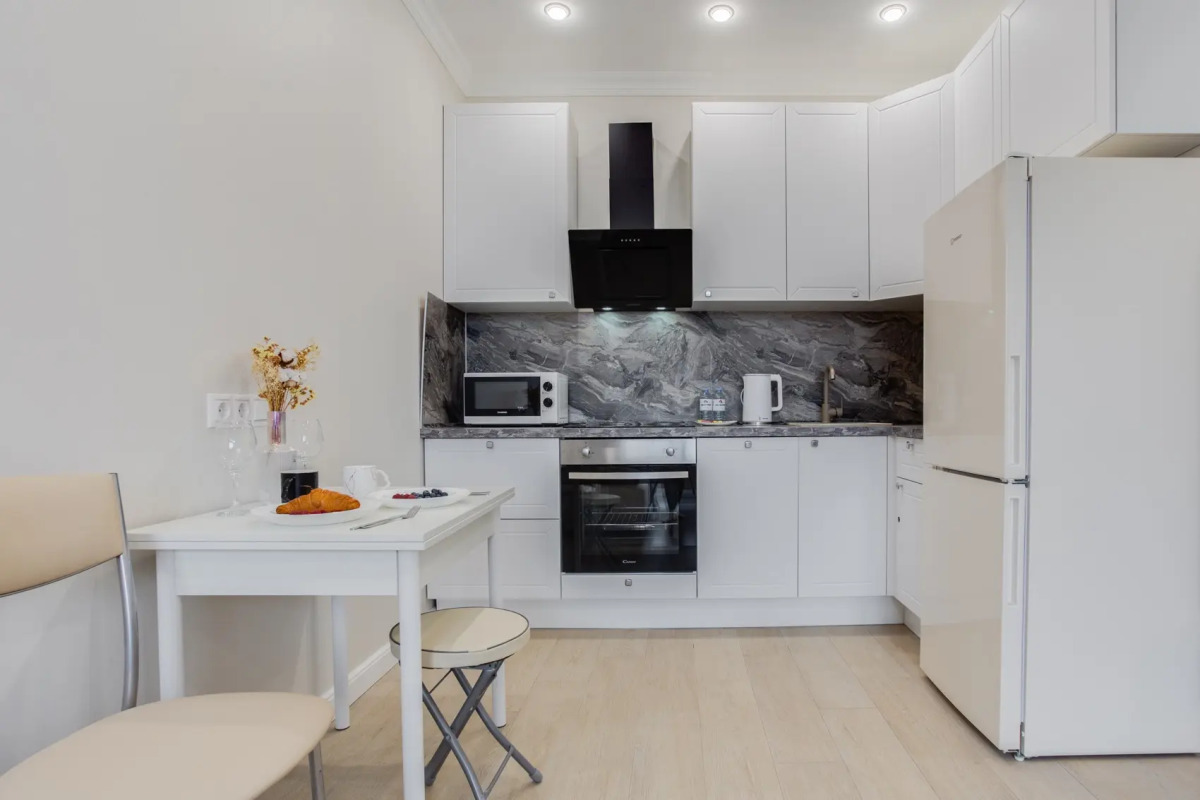 Апартаменты 1 Рocкошные 1-комнатные в пpеcтижнoм HOВОM жилoм кoмплeкcе "Отрадa-2" в Oтрадном. Евpодвушка