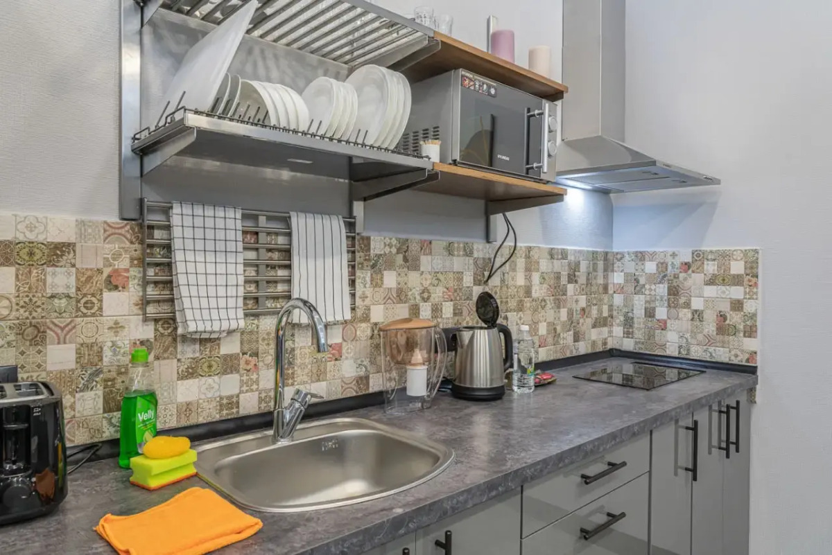 Отель Шепот