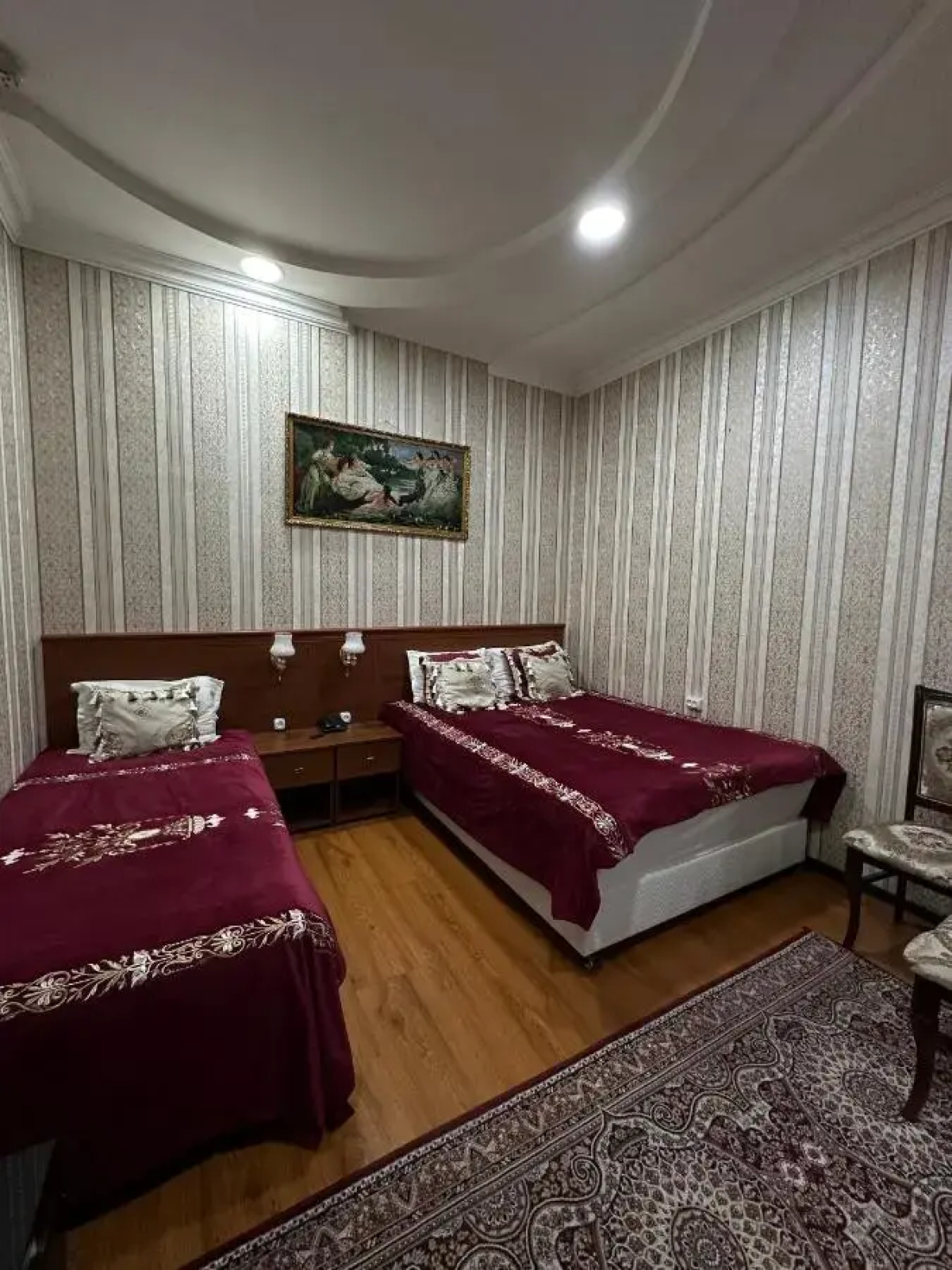 Отель Sarbon