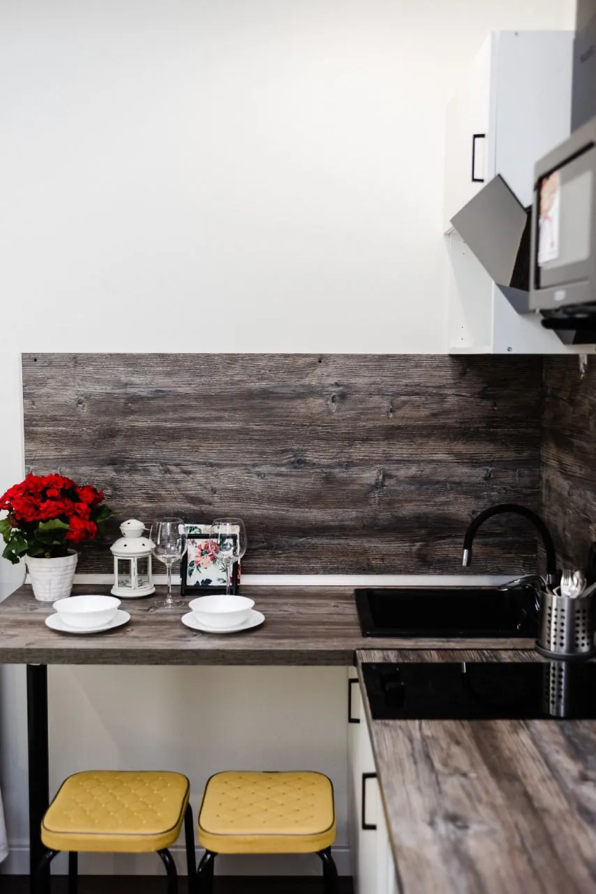 Апартаменты Мантулинская 10 (03)