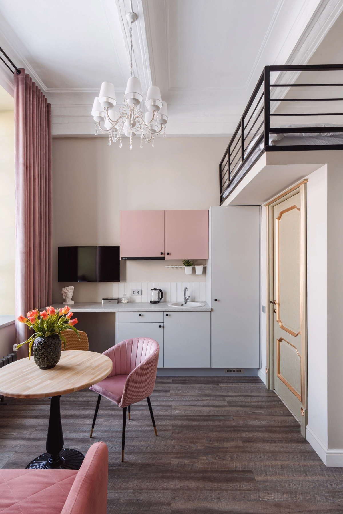 Апартаменты HomeHotel 6