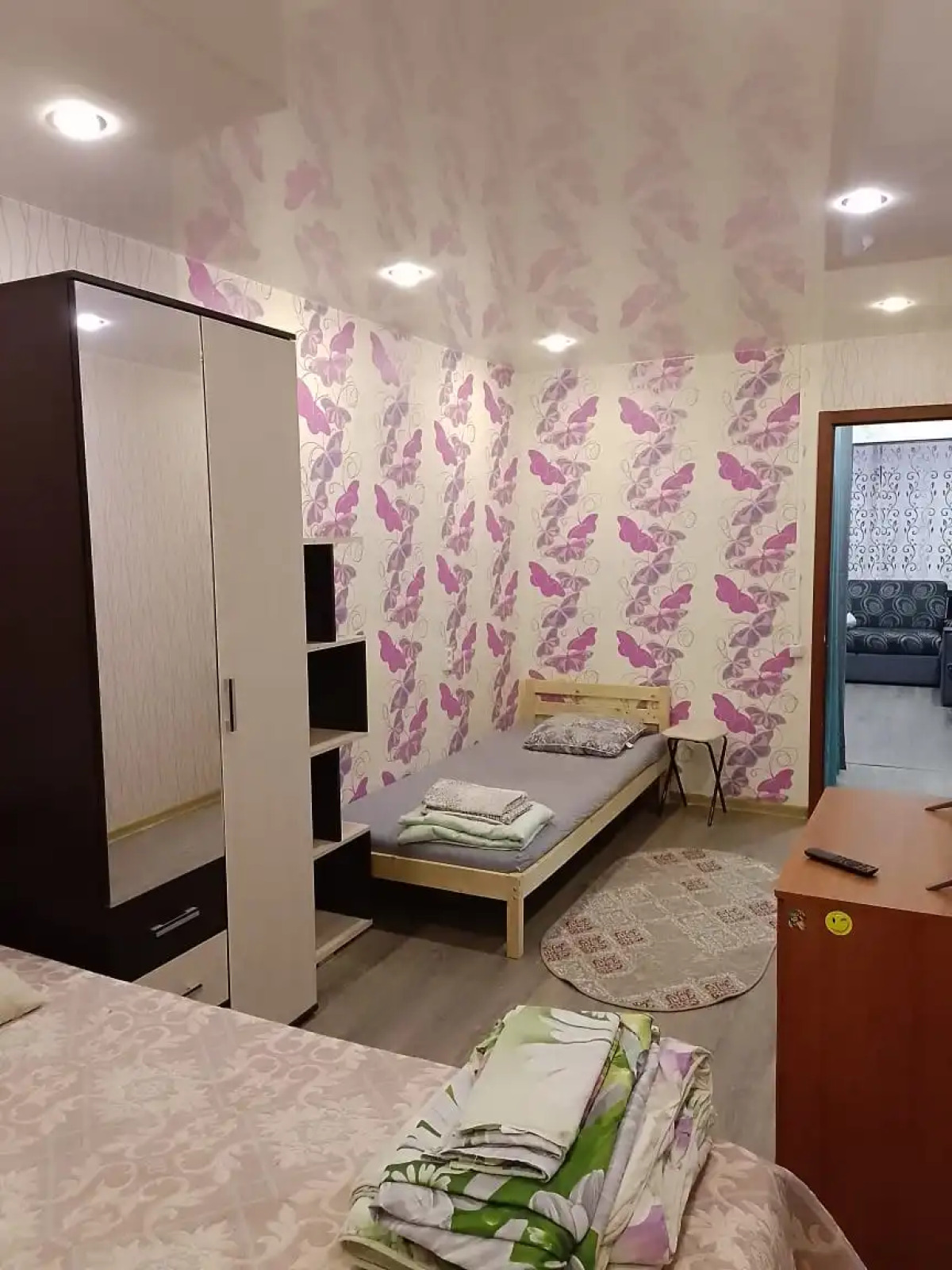 Апартаменты 2-х комнатная на 50 лет Октября 9