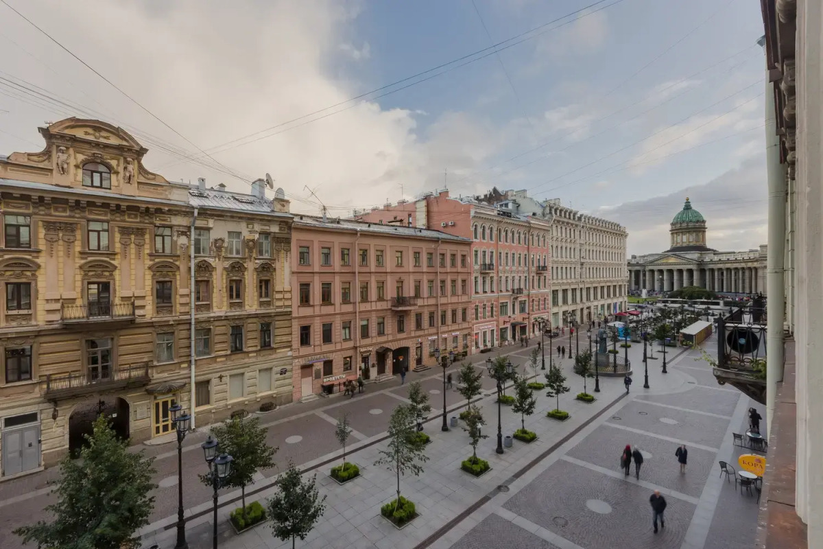 Апартаменты у Эрмитажа 12 гостей Б.Конюшенная 12