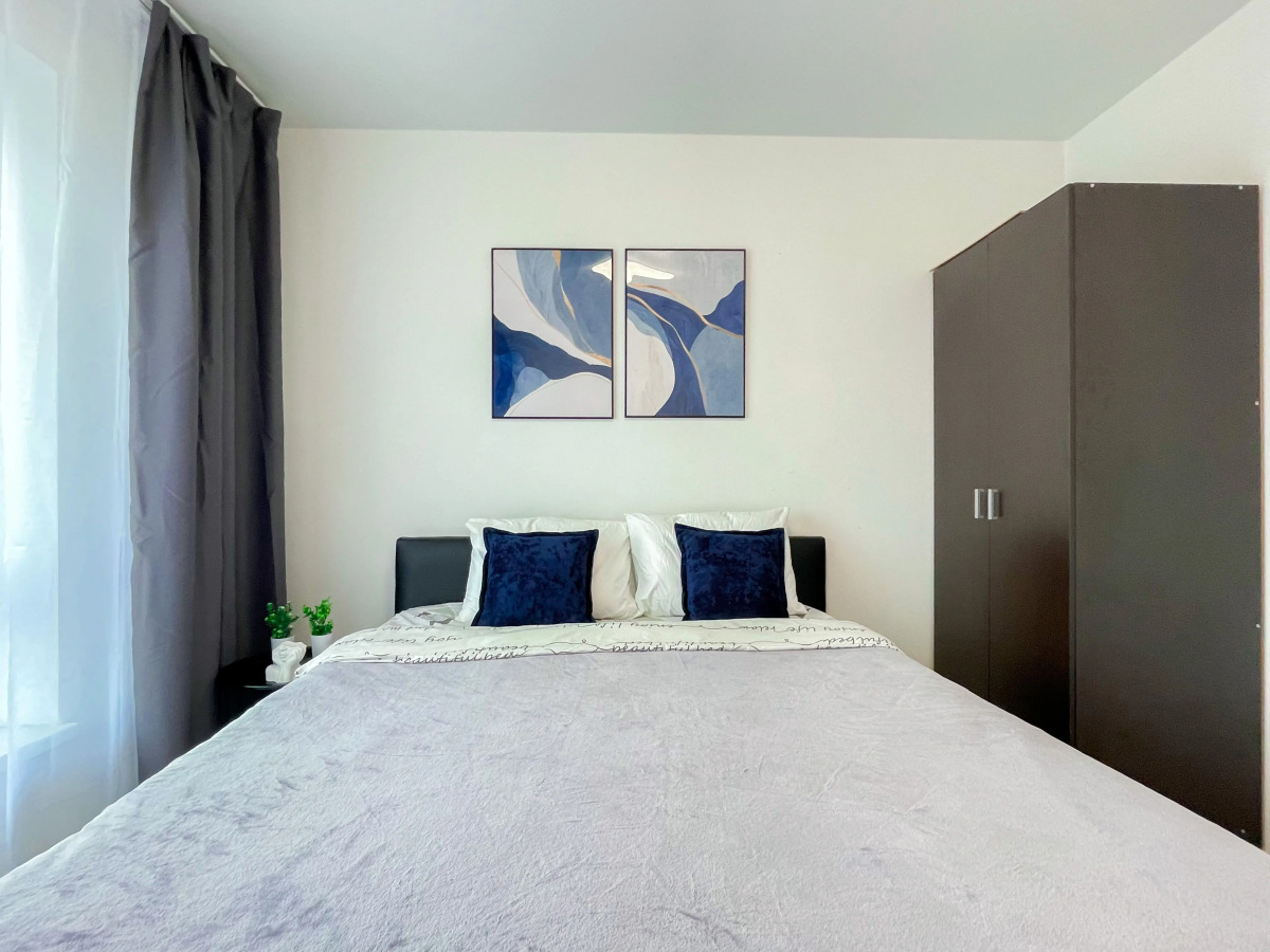 Апартаменты 3-комнатная Квартира 65м