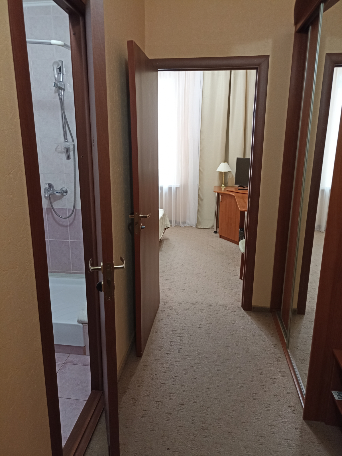 Отель Поворот