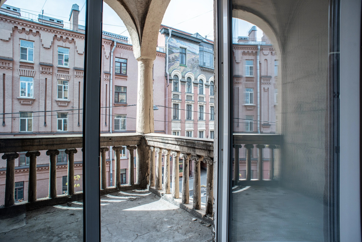 Квартира Стильная Евродвушка с Балконом в Центре Петроградской