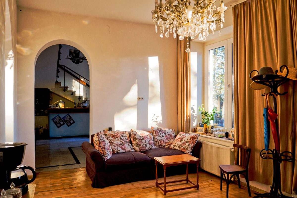 Отель Triple Eight