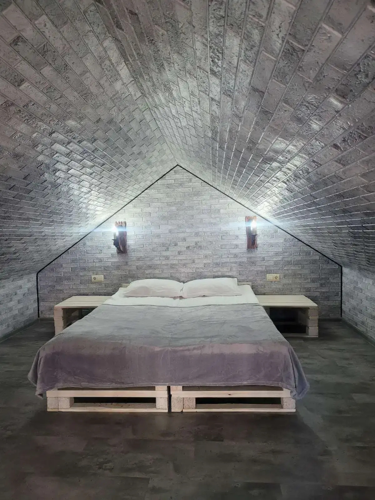 Апартаменты Двухуровневые апартаменты около музея ангелов