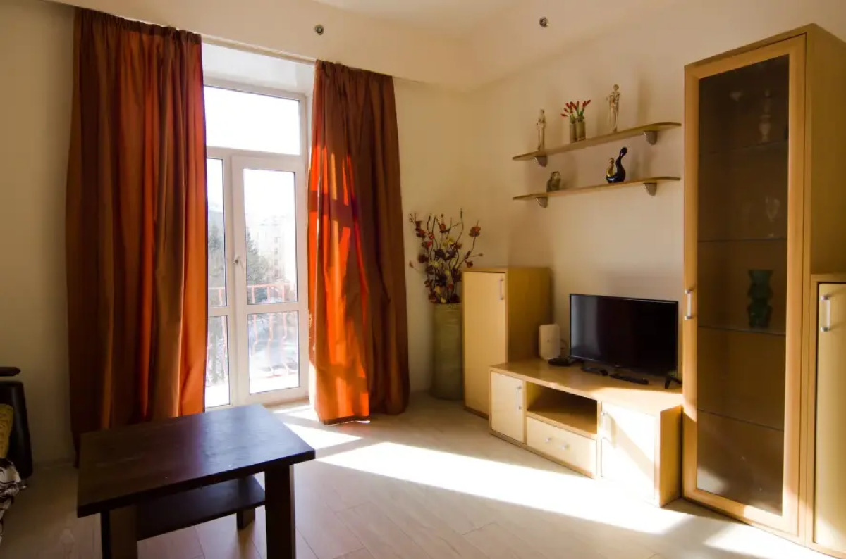 Квартира двухкомнатная набережная Северной Двины 95