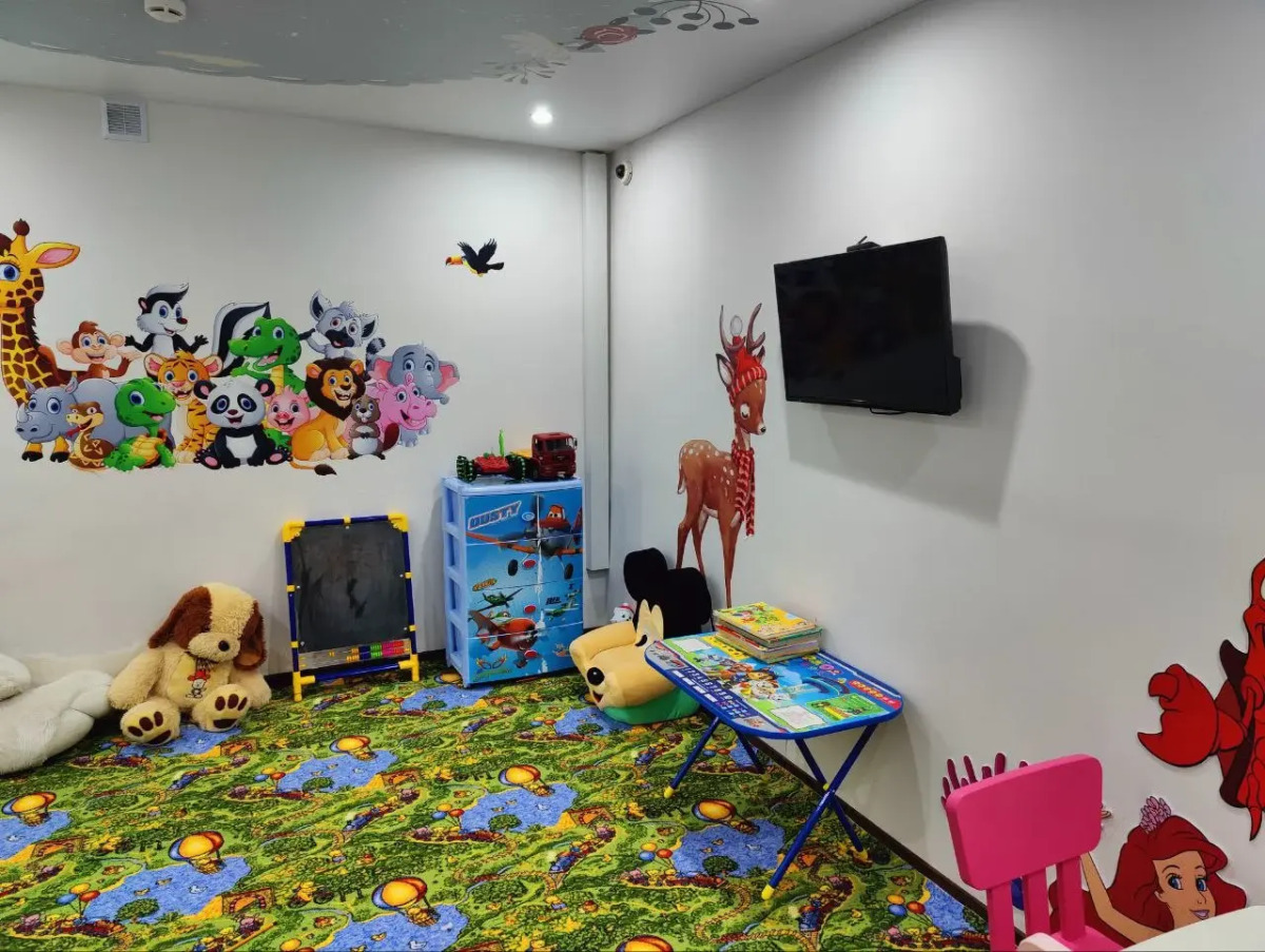 Отель Андерсен