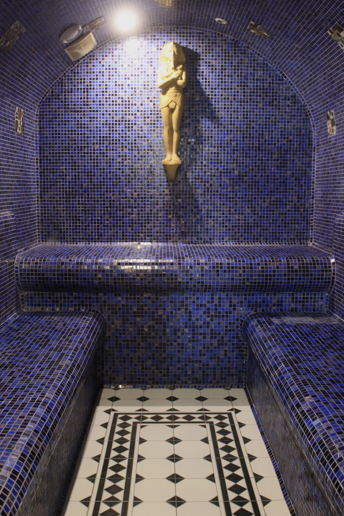 Отель Крылья