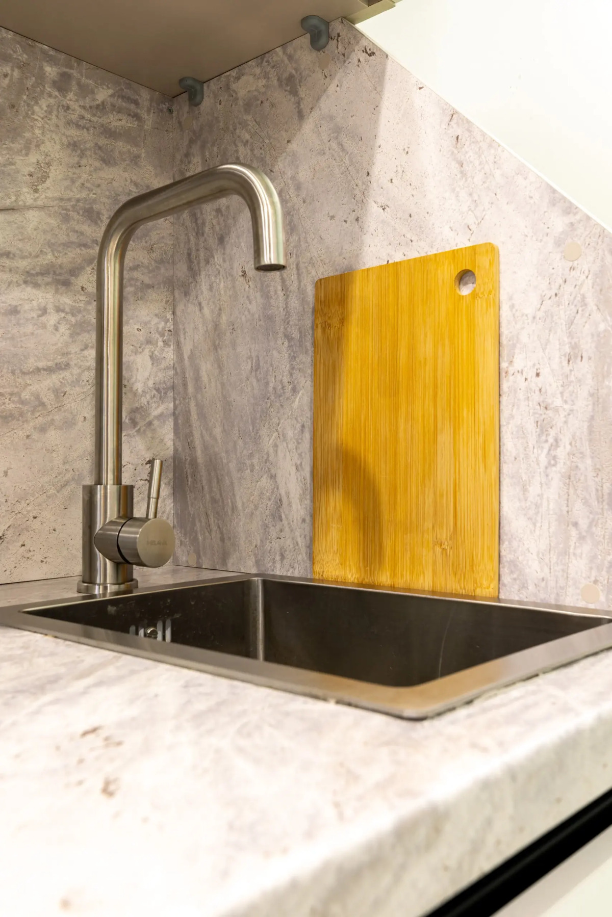 Апартаменты Улучшенные на набережной Обводного канала, 132