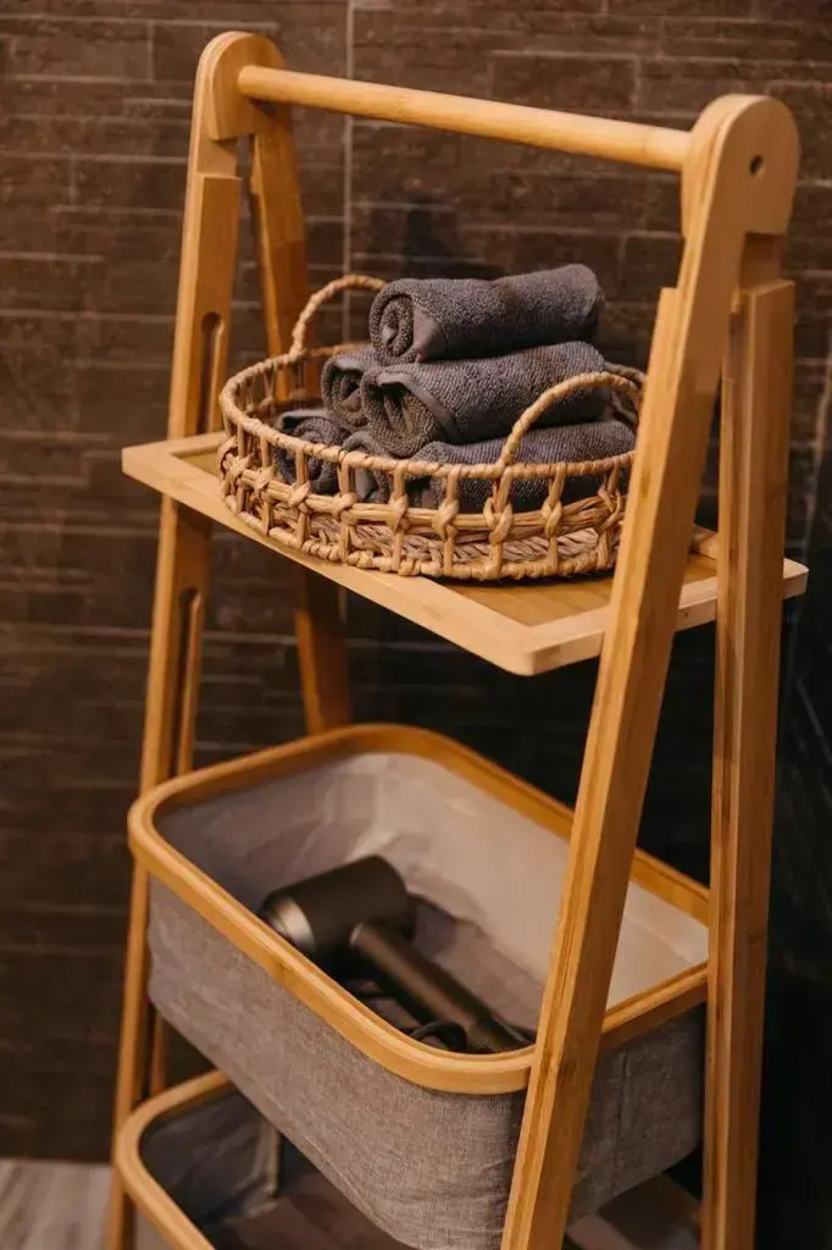 Студия на Ивана Сусанина 41