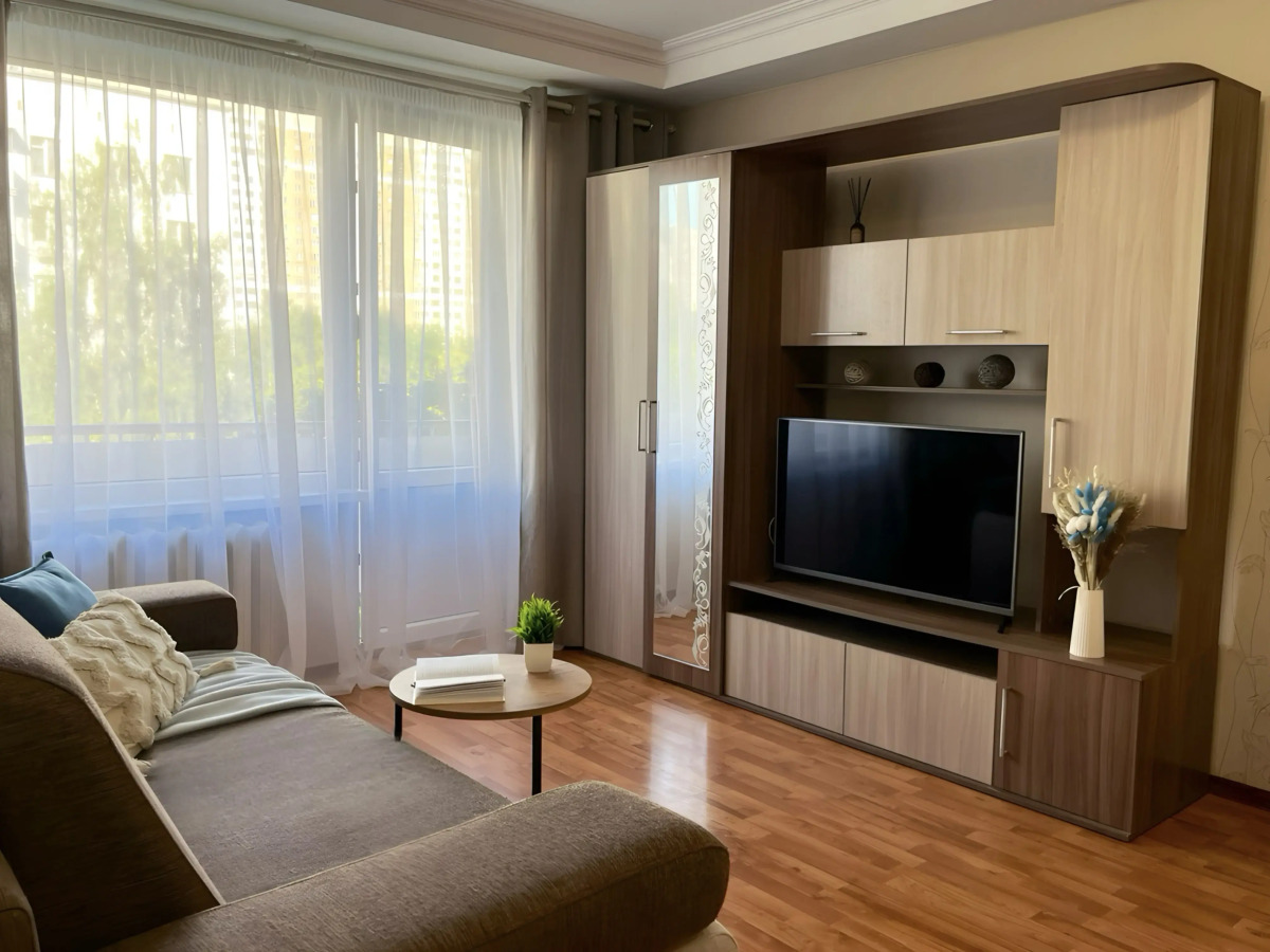 Апартаменты Ельнинская 18/1