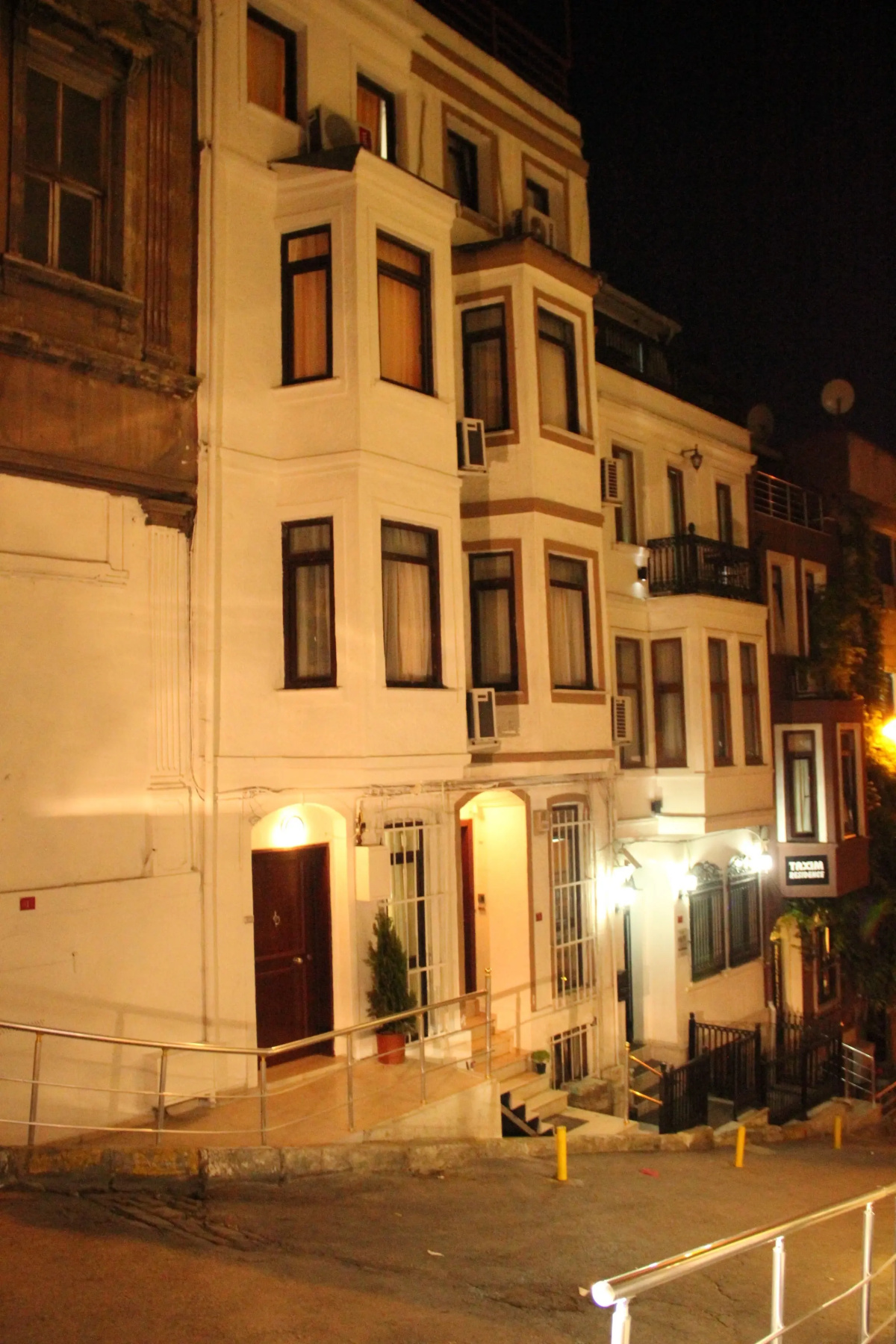 Отель Royal Pera Taksim