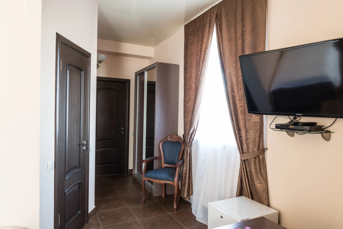 Duet Hotel