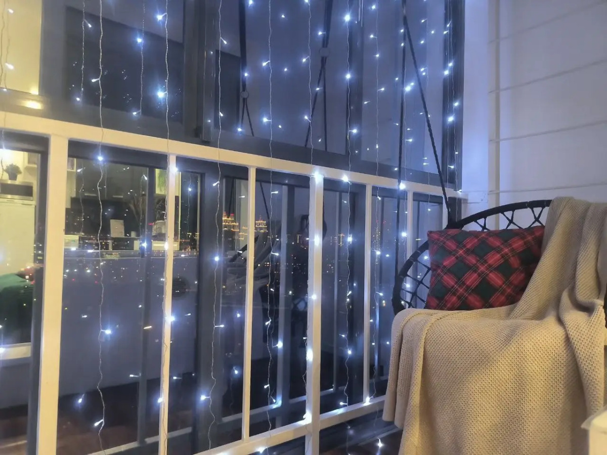 Апартаменты светлые на 16 этаже